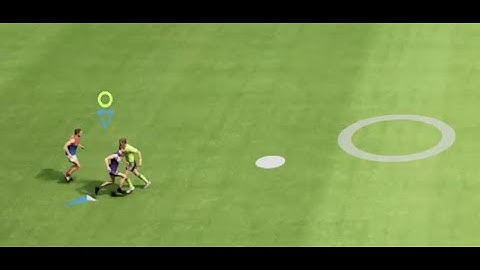 POV: Jack Ginnivan tries to take a mark