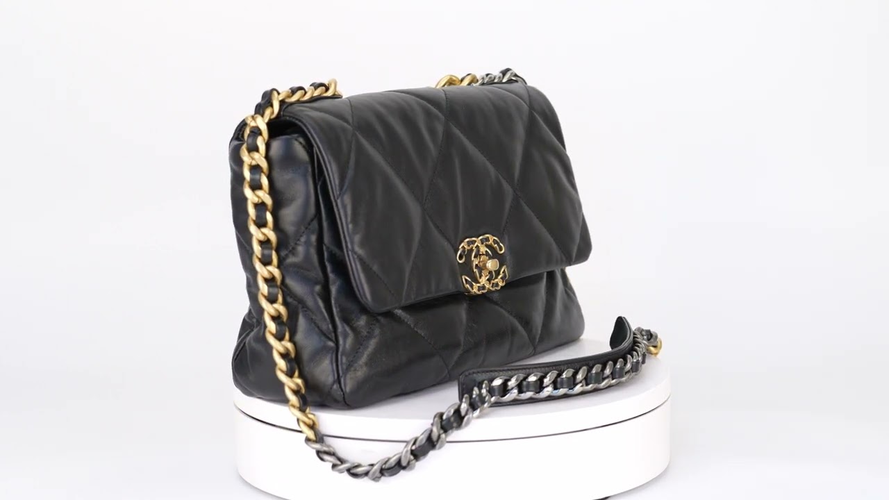 Chanel 19 leather handbag Chanel Black in Leather - 25163245