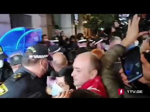 ბათუმის საოლქო საარჩევნო კომისიასთან დაპირისპირებაა