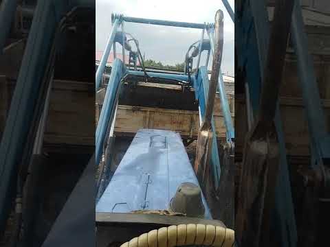 чистим калду от навоза мтз 82 с   пку-08