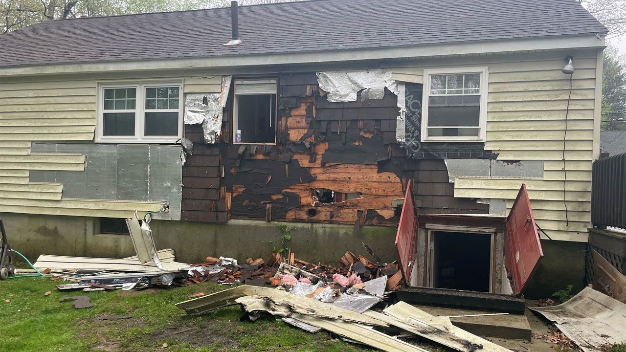 Home in Mass. town catches fire after being struck by lightning - YouTube