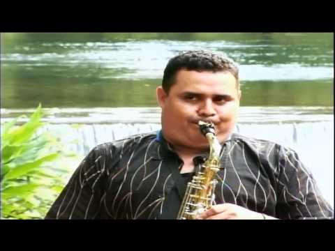 KAZZABE - BUSCO UN AMOR PUNTA (HD)
