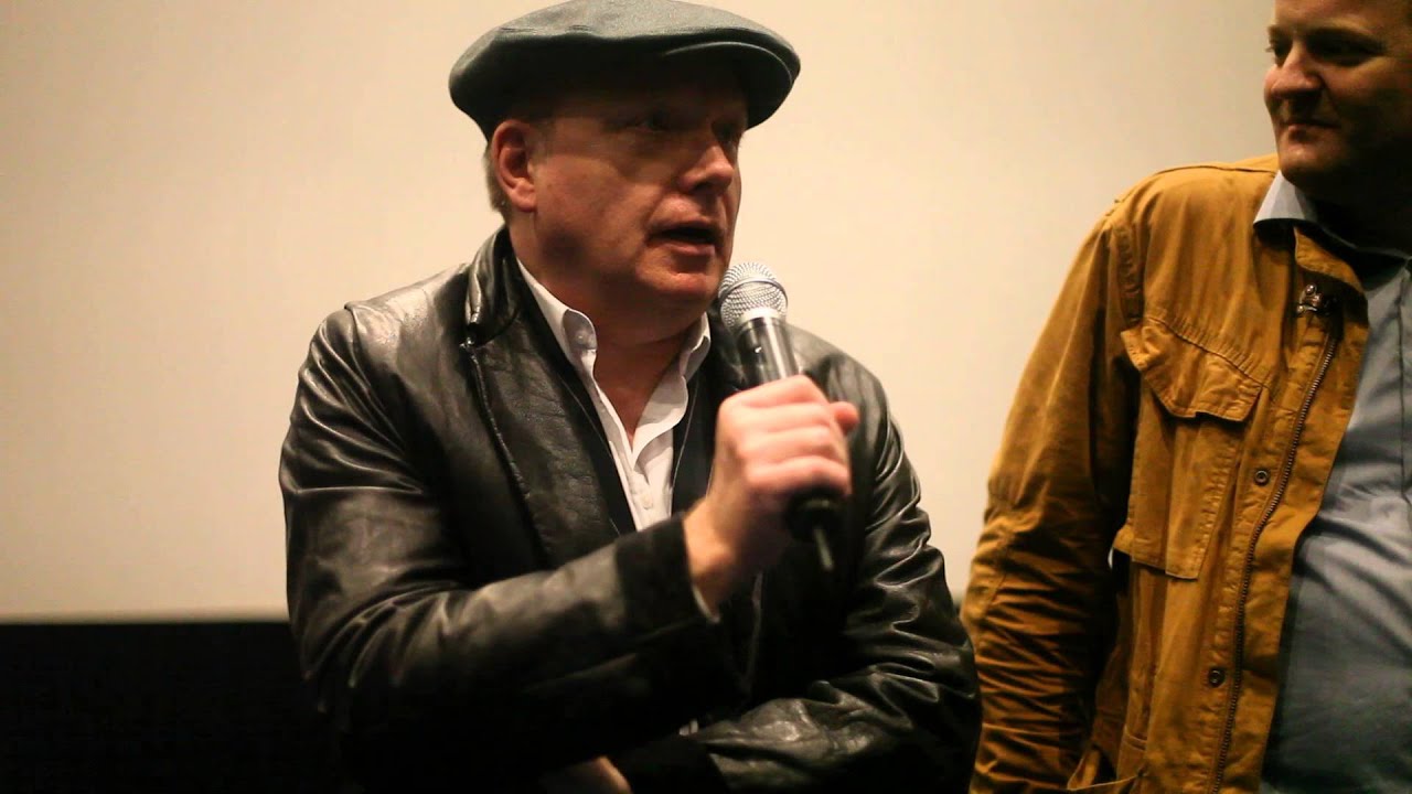 Behind the Sunglasses | Q&A Hermann Vaske - ARTEHOLIC