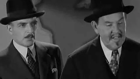 Charlie Chan - City in Darkness 1939 - Sidney Toler