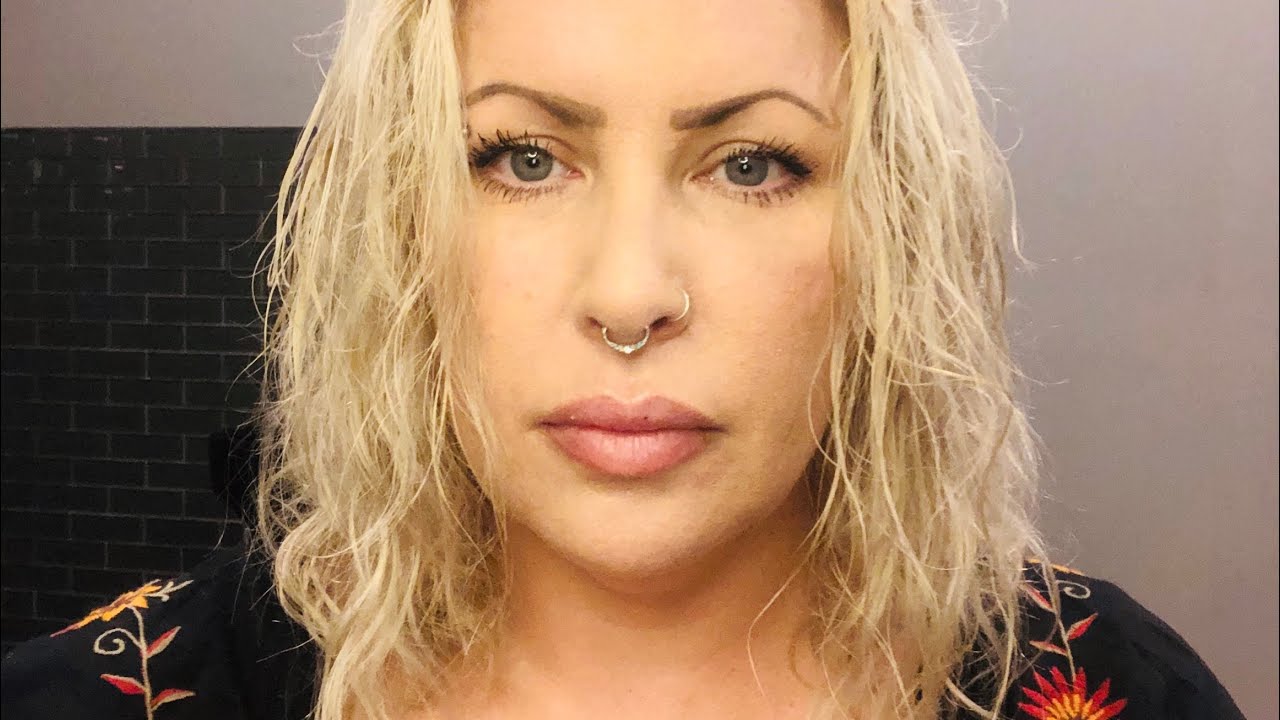 Hyaluron pen, Knowledge Is Key Hyaluron Kween *the more you know*