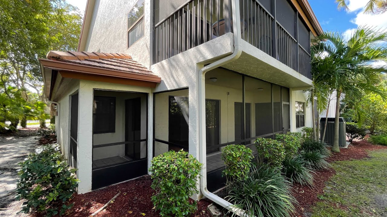 Wellington Townhomes for Rent 2BR/2BA by Wellington Property Management