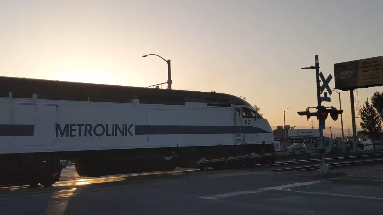 Drayton Street, Santa Clarita Metrolink 5/18/21 YouTube