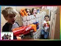 Box Fort Nerf Battle Free-For-All! / That YouTub3 Family