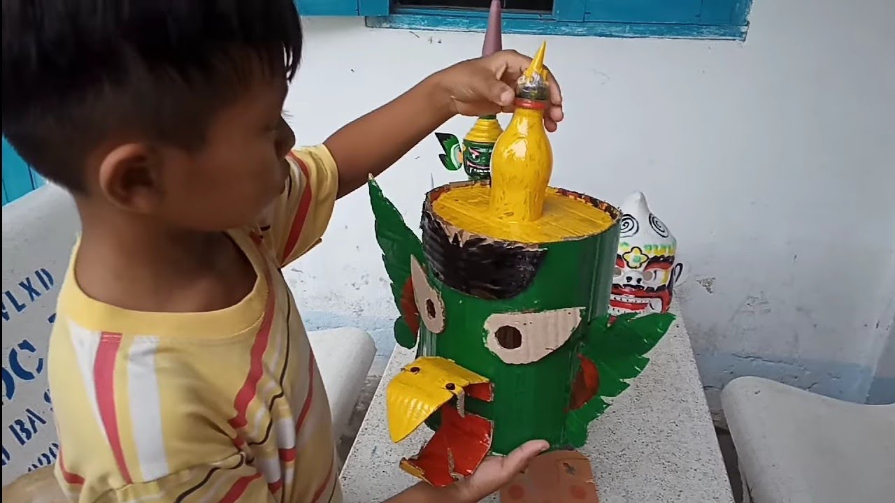 Các Idol nhảy khỉ, múa chaydam, múa chằn chúc Tết bà con. 