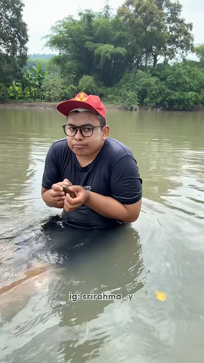 Mandi Kesungai Bersama Ibu Diwaktu Kecil