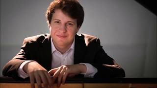 Bach: English Suite Nr. 6 in d BWV 811, played by Till Hoffmann, piano
