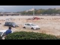 وادي الهجري في نزوى وعملية انقاذ العائلة بواسطة الشباب مارس 2014