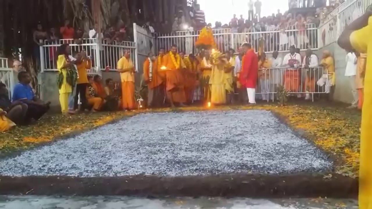 Marche sur le feu bois rouge bernica 2015