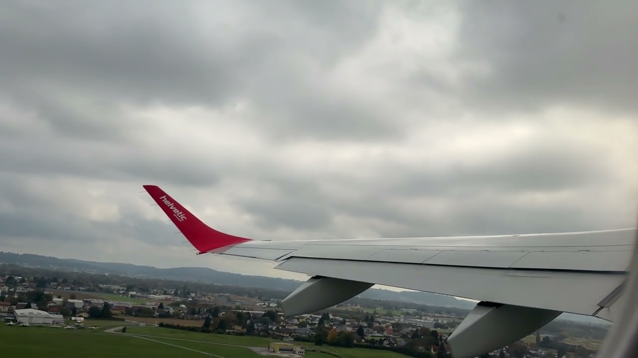 Helvetic Airways E190 take off Graz