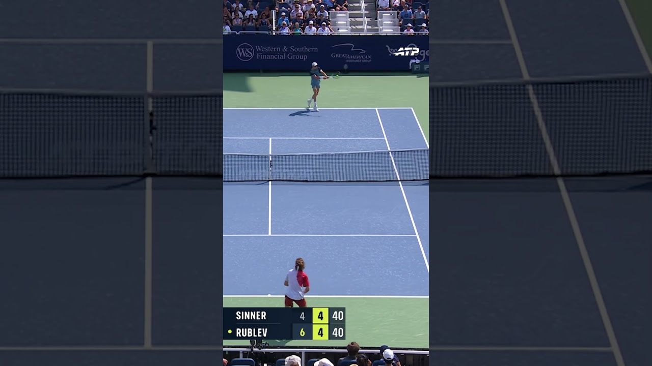How Did Jannik Sinner Win This Point? 🤯