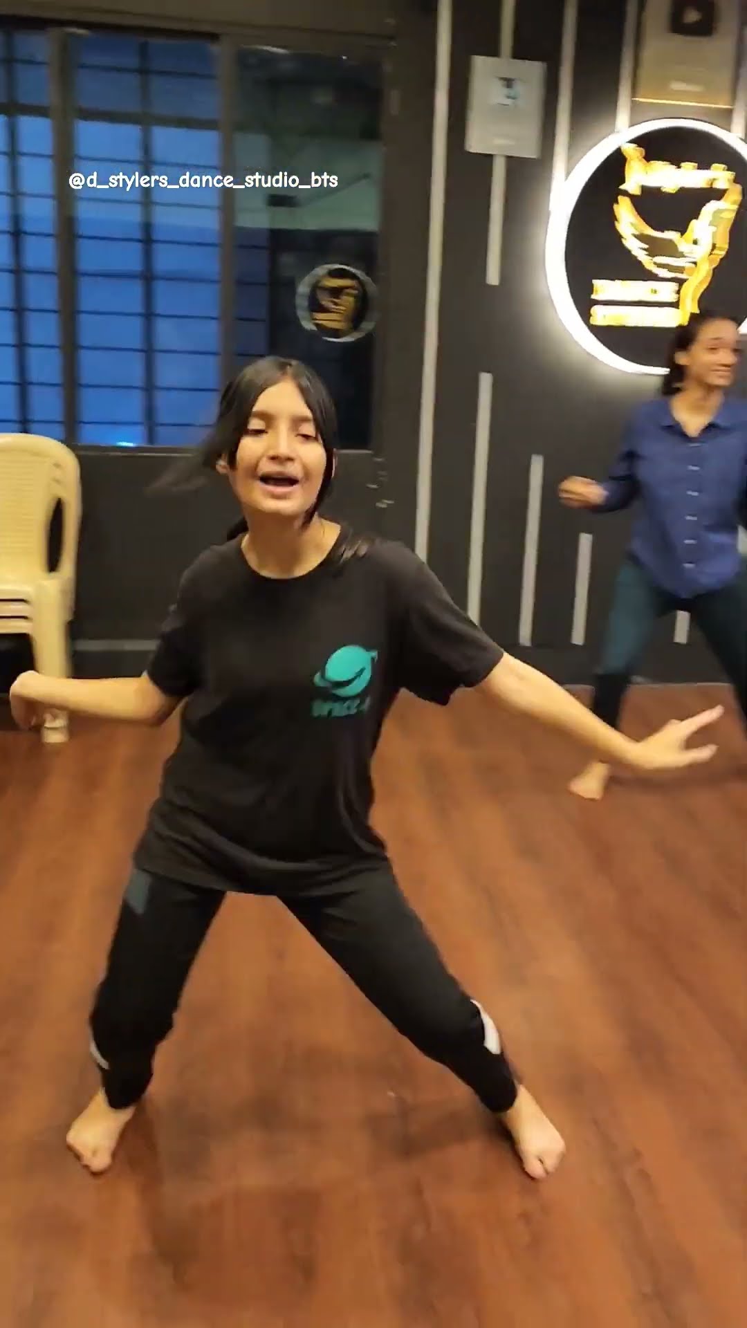 Gulabi Sadi | Remix  #marathiqueen#dstylersdancestudio#marathistatusking #afterlongtime