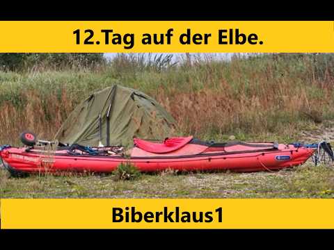 Tag 12:  Ein Mann paddelt allein mit einen Kajak auf der ElbeVon Simirice (CS) bis Wittenbrge(D)