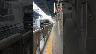 JR西日本207系 大阪駅 到着