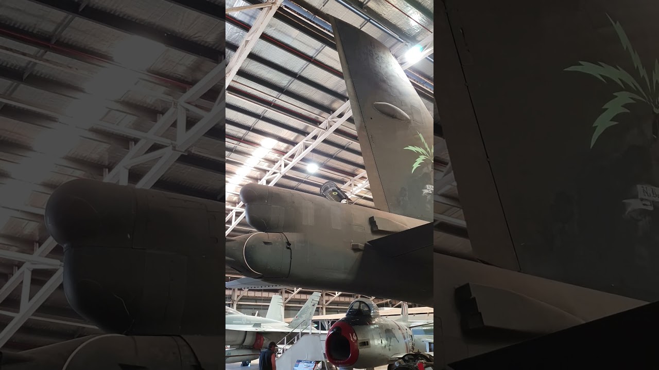 Boeing B52 Chute deployer