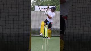 Auckland and Ashtead CC overseas signing Lachie Stackpole in for a hit 💥 #cricket #cricketcoaching