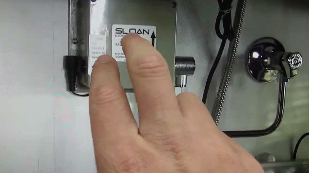 Автоматический смеситель Sloan не работает | Замена модуля управления датчиком