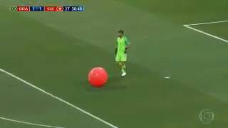 Alisson Becker vs. Balon (Sürpriz Son)
