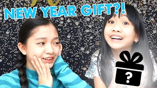 NEW YEAR'S GIFTS (Unboxing) | KAYCEE \& RACHEL in WONDERLAND FAMILY