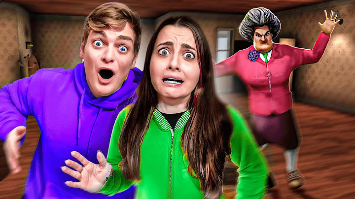 DANI AND ROBBI RUN AWAY FROM THE CRAZY TEACHER on Scary Teacher 😱!