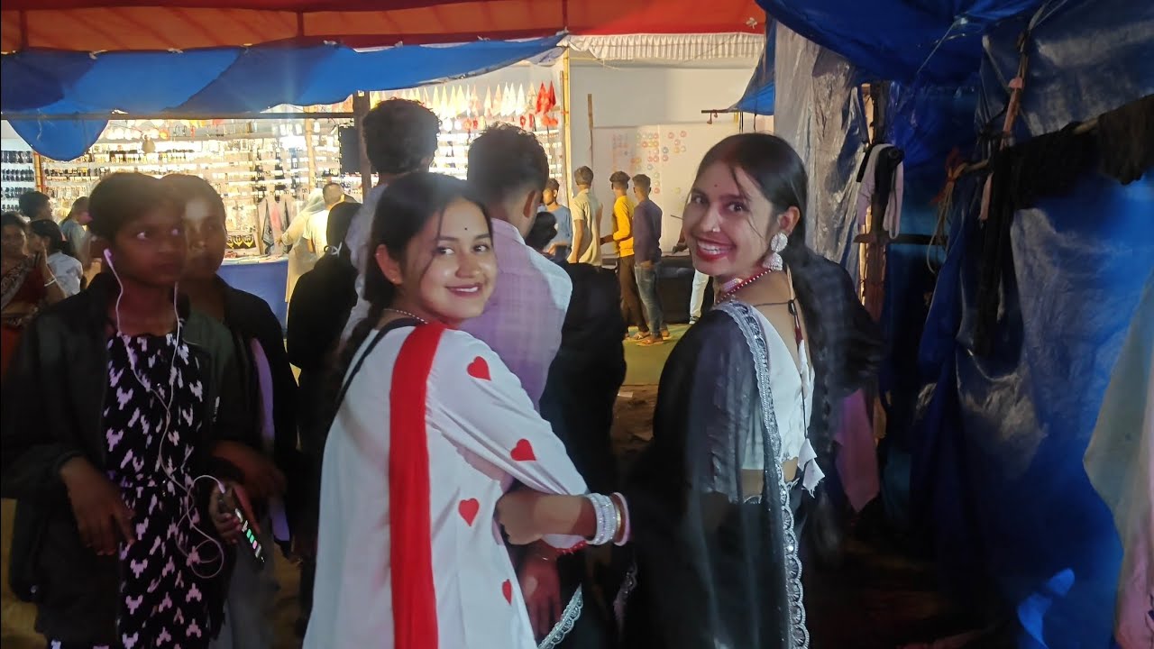 Durga Puja family ke sath 🖤