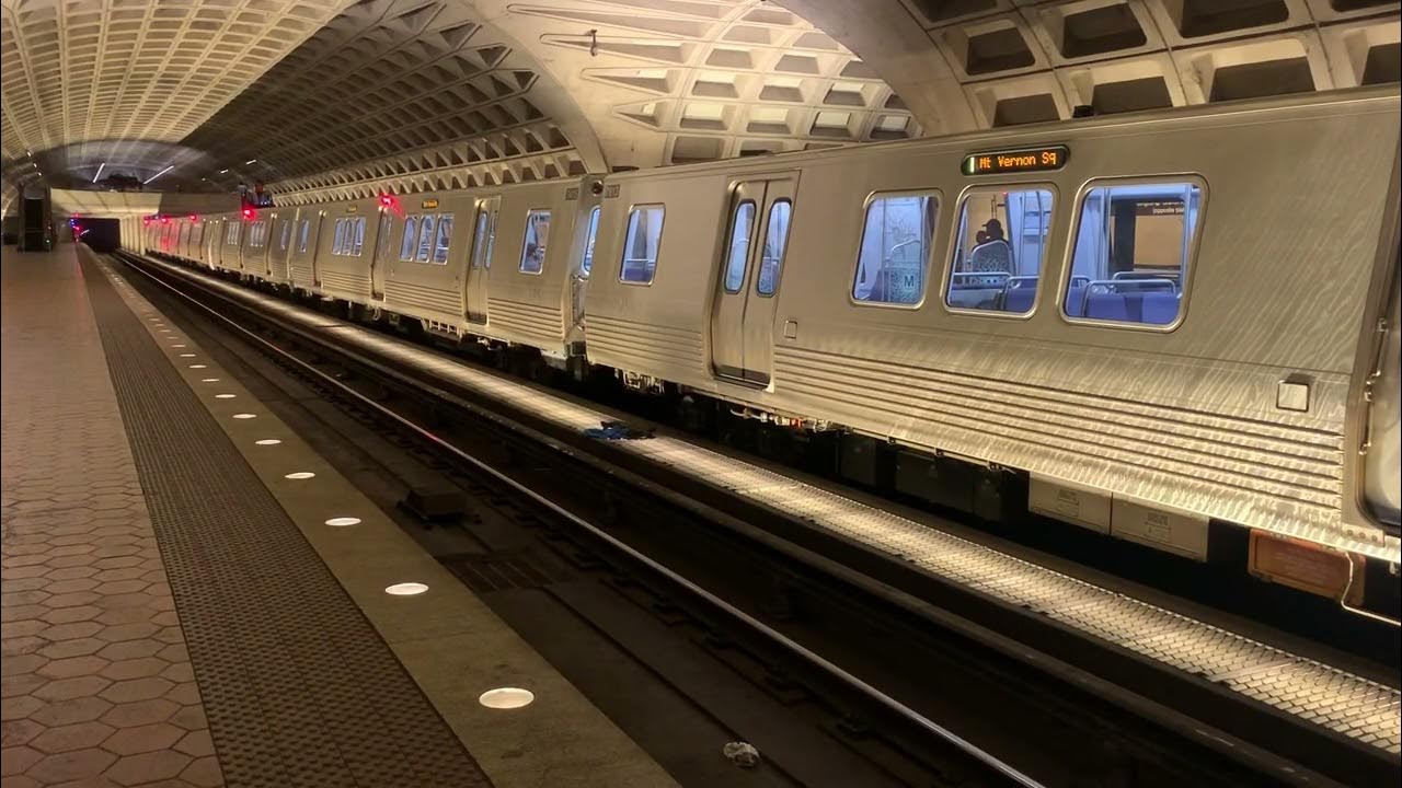 Wmata Yellow Line, 7000 Series, to Mt Vernon Sq, L’Enfant Plaza Upper