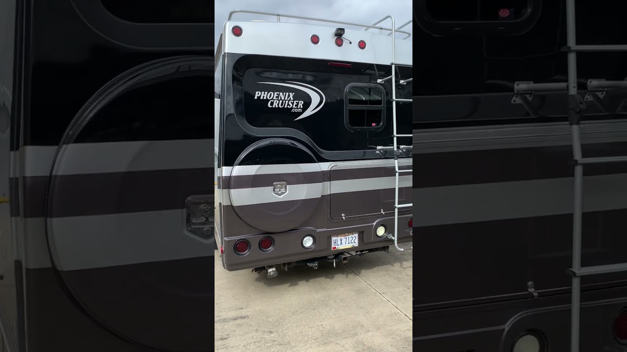 2014 Phoenix Cruiser 2552 27' Class B+ Motorhome.