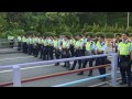 Полиция Гонконга начала разбирать баррикады протестующих (новости) http://9kommentariev.ru/