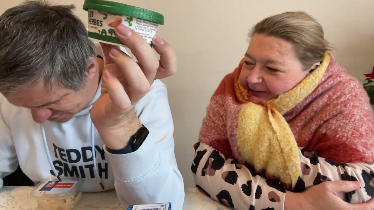 Retour de Course Aldi et bla-bla avec nous . Bon week-end . 🌟