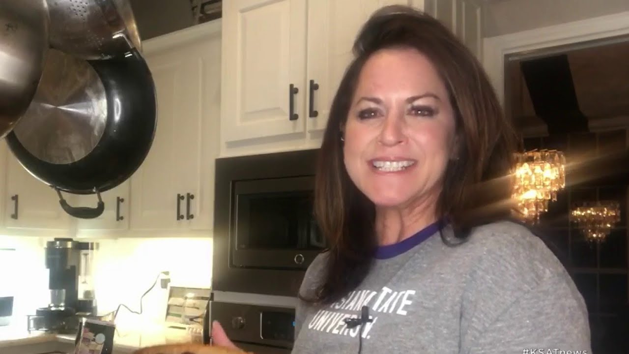 KSAT12's Ursula Pari shows off her Thanksgiving preparations to GMSA