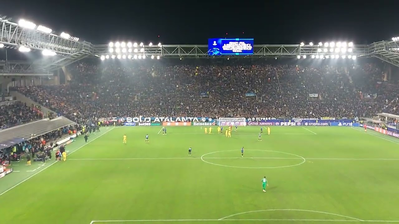 Check VAR e rigore di Samardzíc. Atalanta-Borussia Dortmund