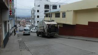 Details Trash Truck Plays Music in Puno Guide