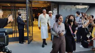 Russell Westbrook Inspiring People With Fashion!
NBA player Russell Westbrook wants to inspire people through his new fashion line. Hopefully he inspires them to wear the appropriate clothing.
Comment, like, share and subscribe. Russell Westbrook Inspiring People With Fashion!