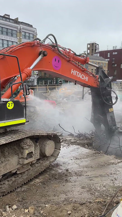 Hitachi ZX490 with MBI cracker #shorts