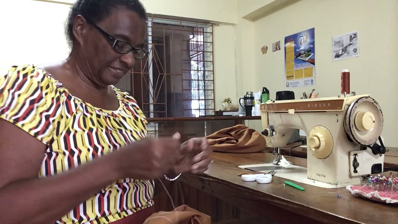 How to make the continuous wrap on the shirt sleeve and how to apply the cuff .