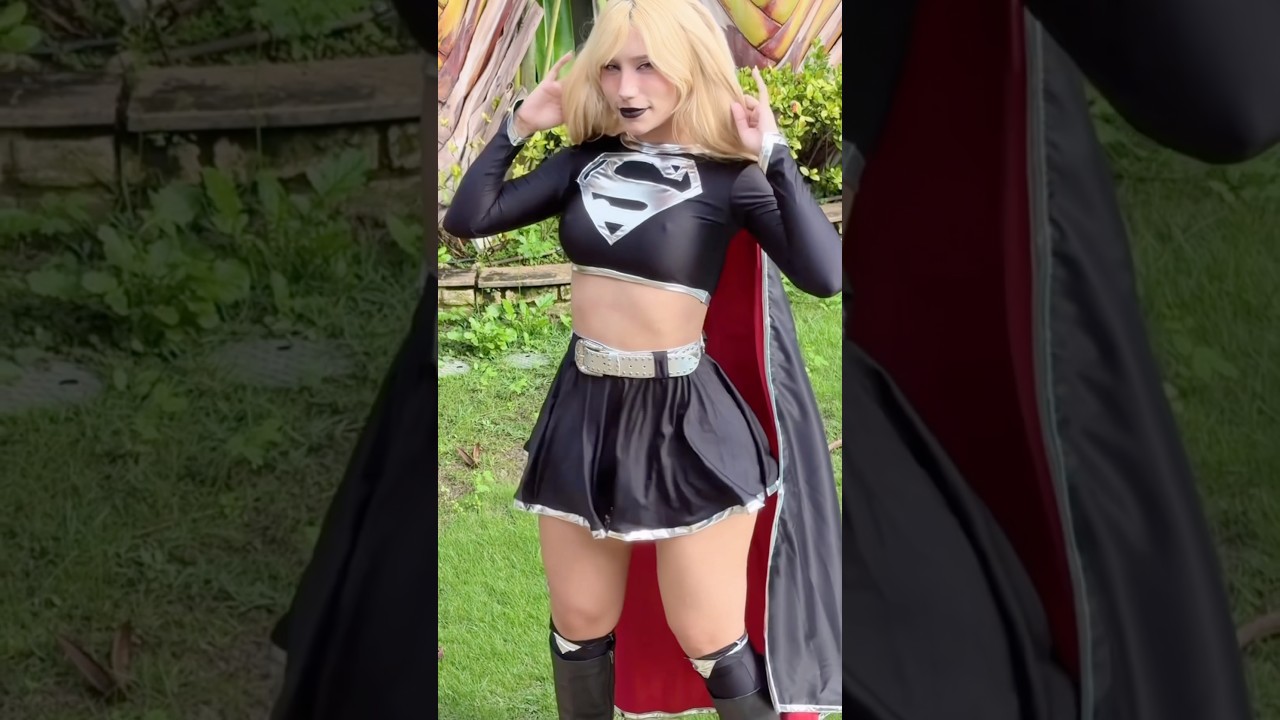 Superman can NOT see this 💀 #anime #cosplay #youtubeshorts
