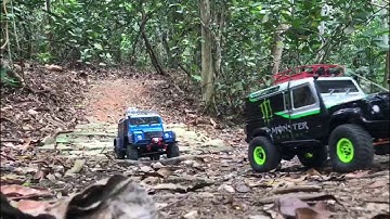 Rc Crawling; Scx10 Land Rover Defenders And Hsp Pangolin At Bangkit Trail.