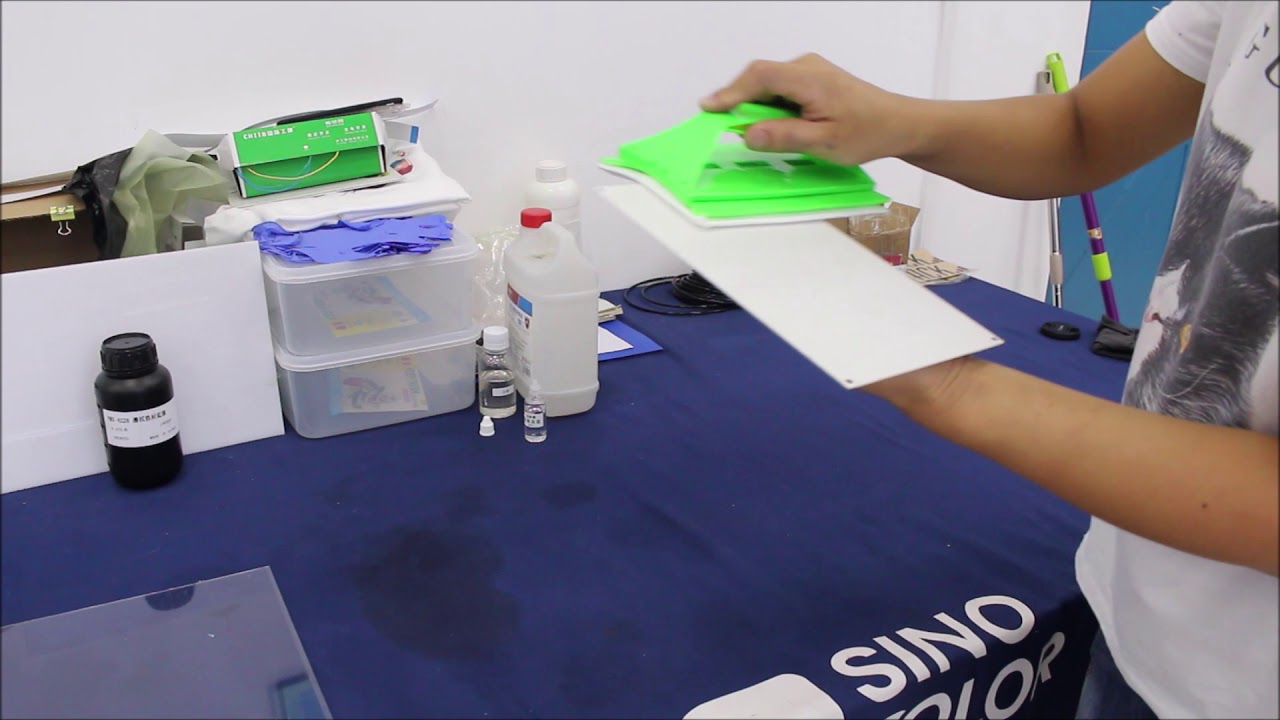 How to Use UV Flatbed Printer to Print on Metal Glass Acrylic PVC - YouTube