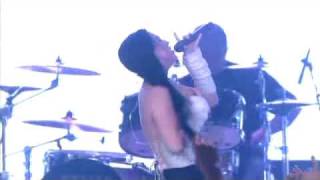 Video-Miniaturansicht von „Evanescence - Everybody's Fool live @ MMVA 2004“