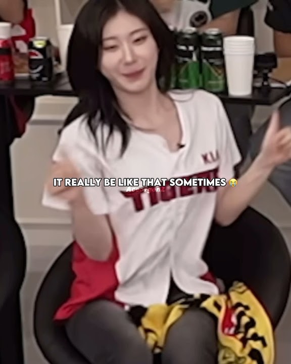 Savage Chaeryeong strikes again 😭 #itzy #midzy #chaeryeong #yuna #ryujin #yeji #lia