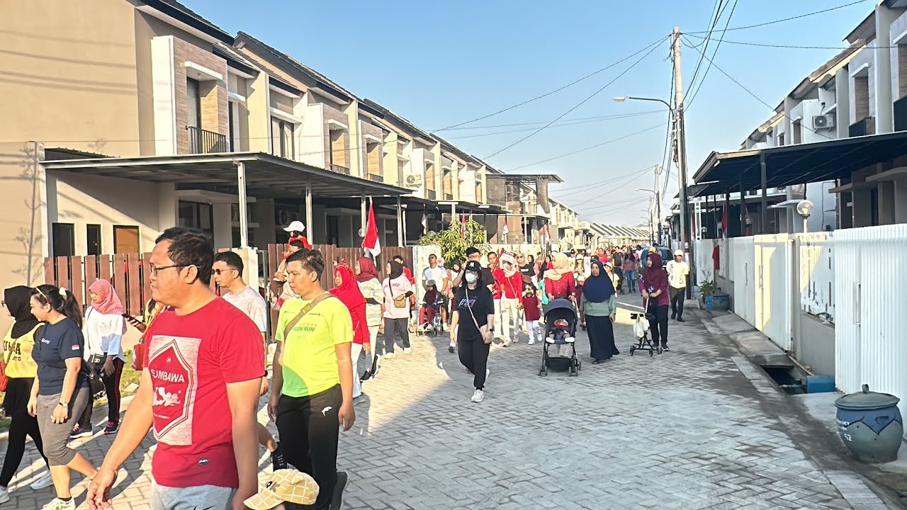 Jalan Sehat Warga Alana Regency Tambak Oso