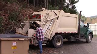 Toms Trash - Ford F750 Pak Mor Rear Loader Garbage Truck