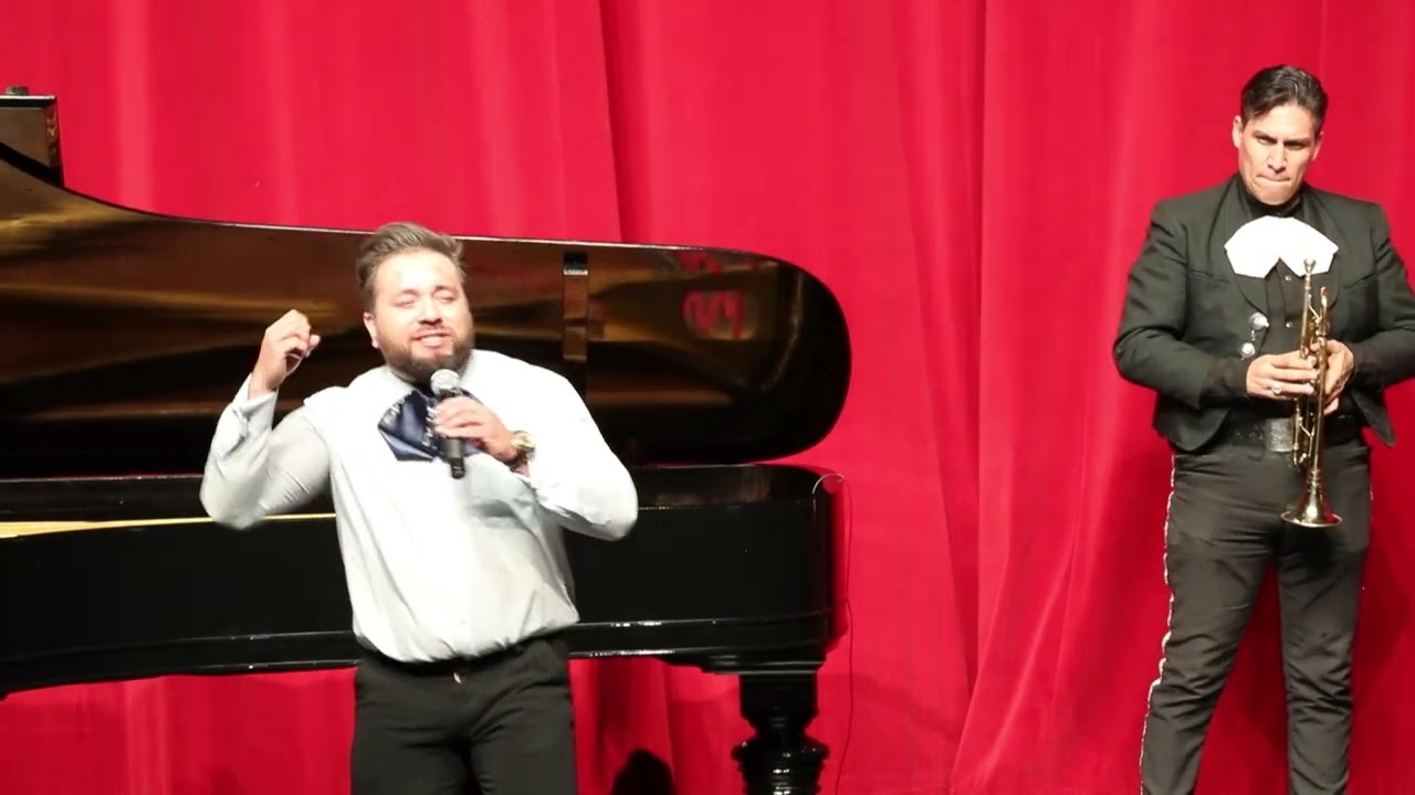 Bernardo Fierros - Paloma Querida  con Mariachi