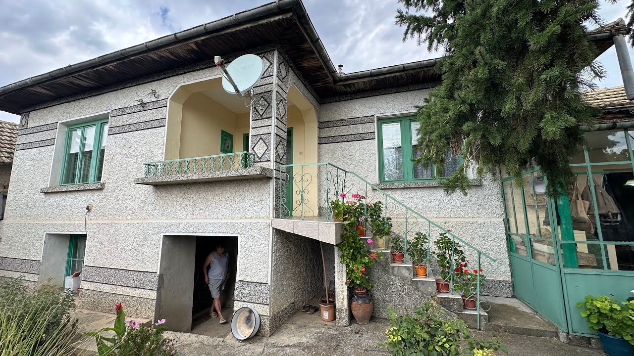 Rubin House - Palamartsa €36,000 (approx £31,250)