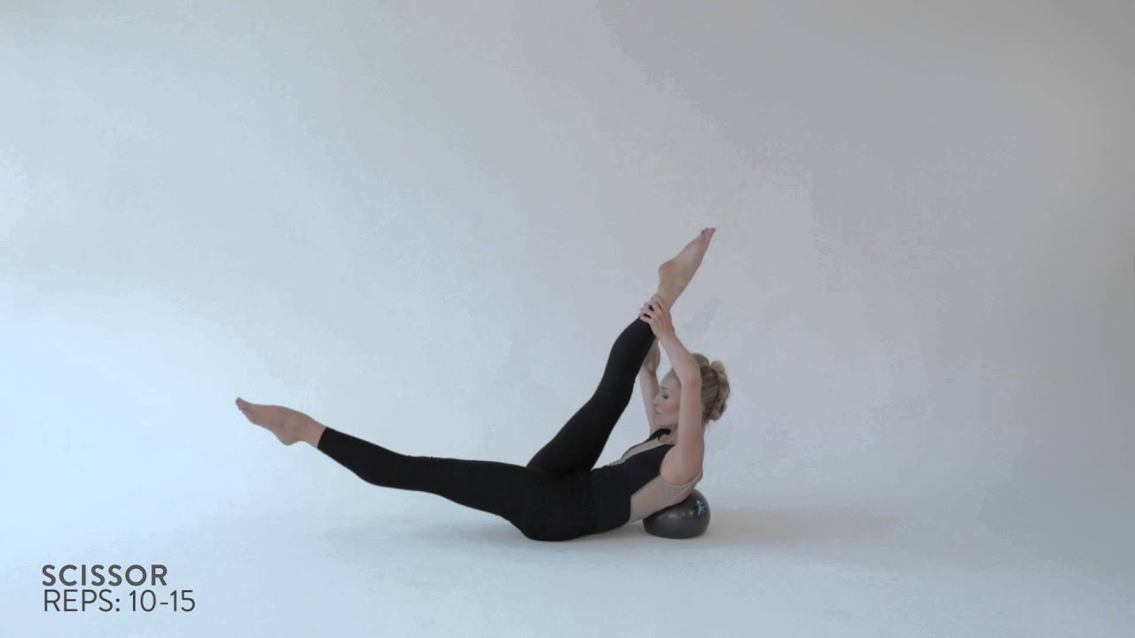Pilates FLX Ball Scissor Exercises stretching beneficios