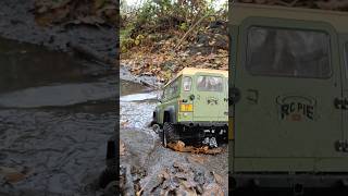 Land Rover vs Land Cruiser. rccrawler rc 4x4 4wd landcruiser landrover rangerrover toyota